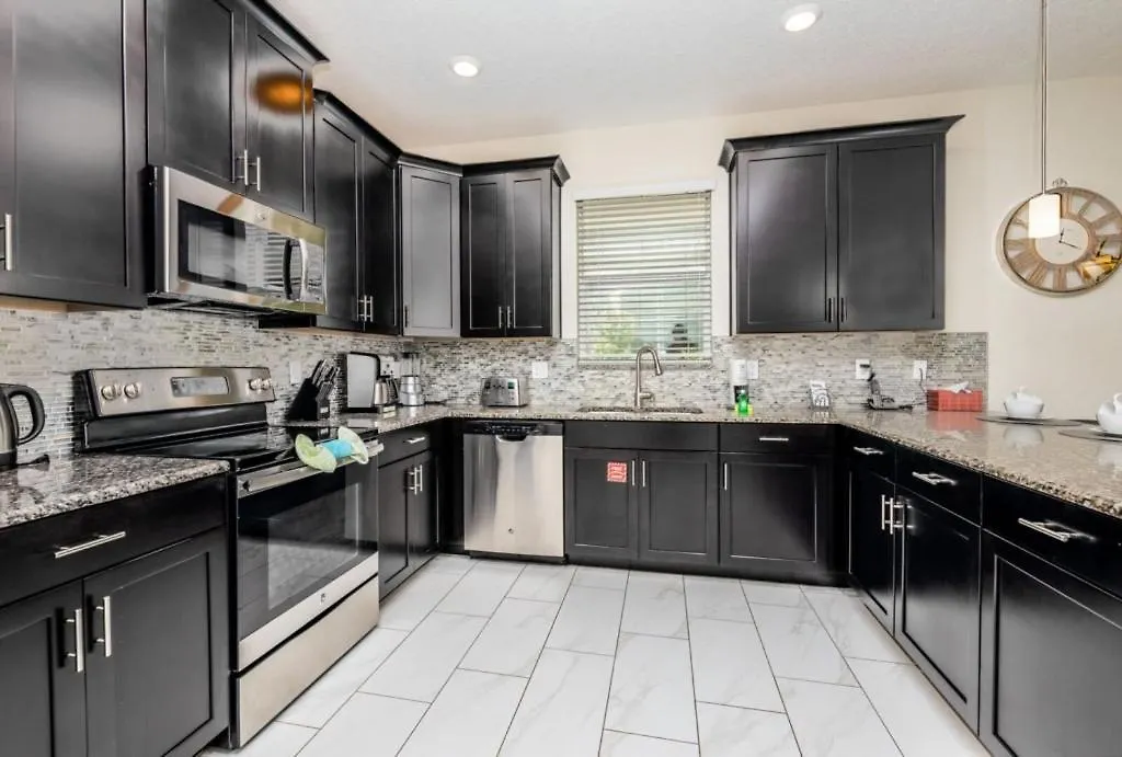 Cozy Family Friendly 6 Bed Home With Pool Davenport Holiday home