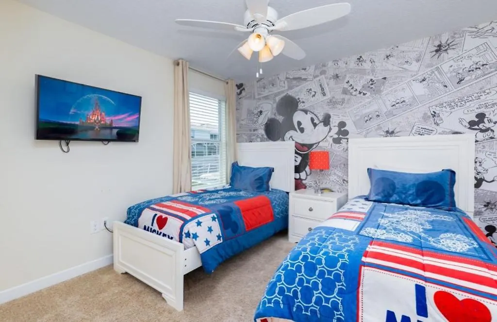 Cozy Family Friendly 6 Bed Home With Pool Davenport